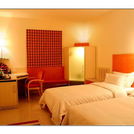 Aditya Hometel Hyderabad Habitación foto