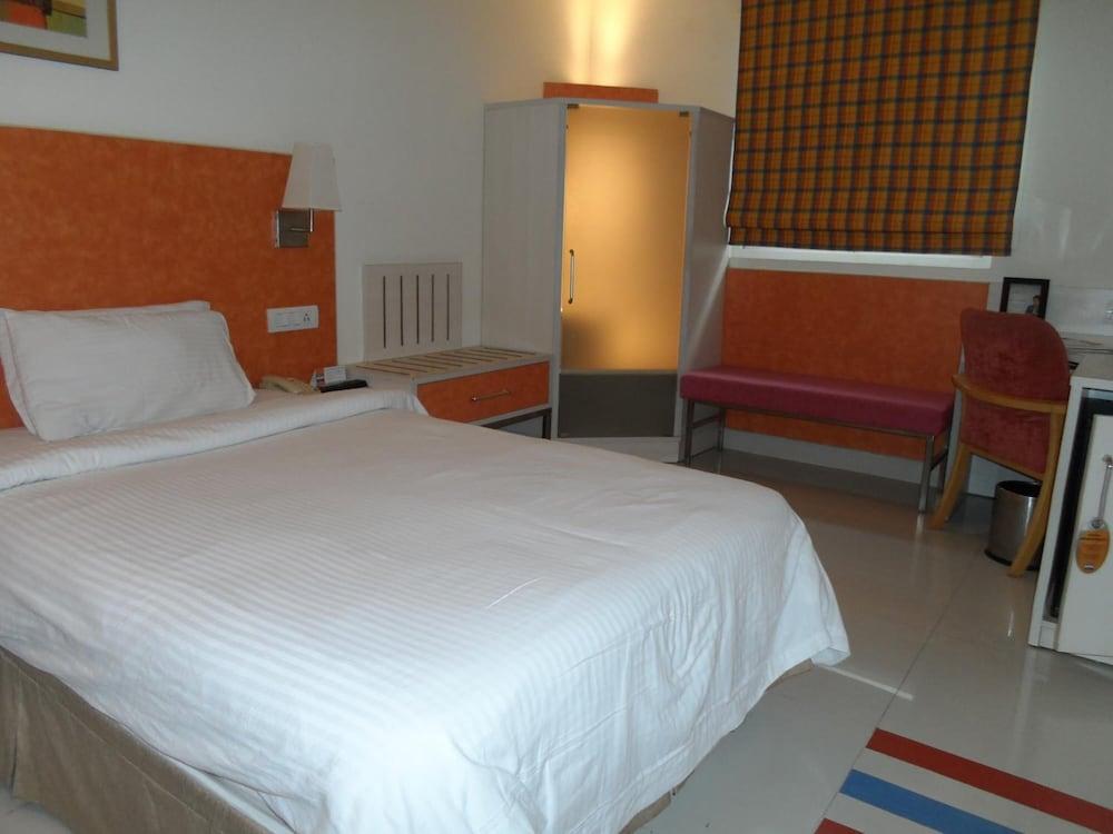 Aditya Hometel Hyderabad Exterior foto
