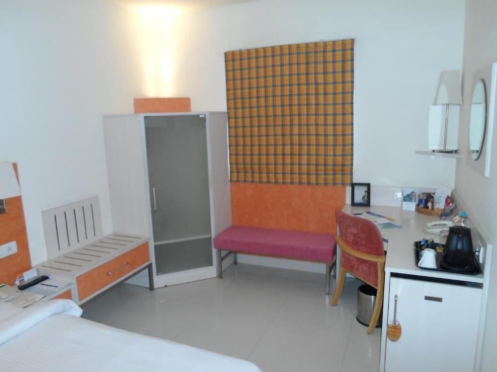 Aditya Hometel Hyderabad Exterior foto
