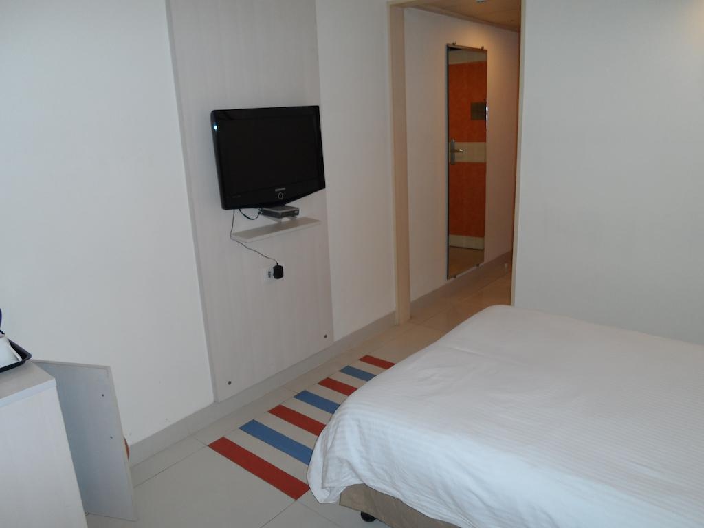 Aditya Hometel Hyderabad Exterior foto